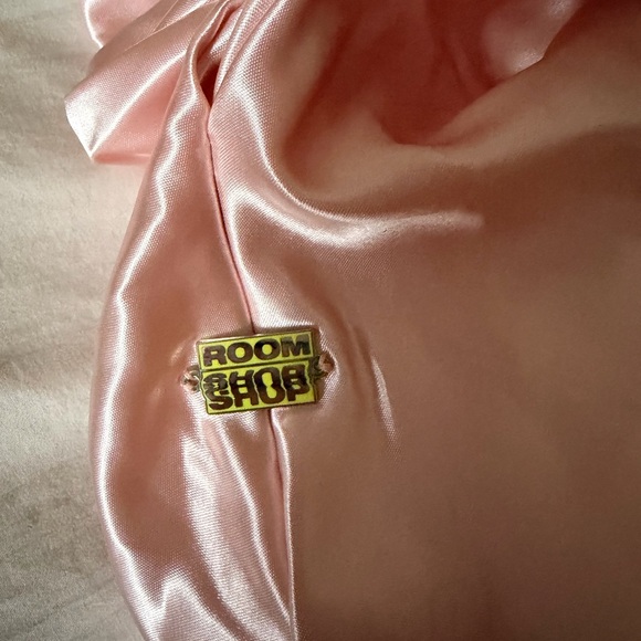 Room Shop “Bounce Baguette” Pink Scrunchie Handbag - Picture 4 of 7